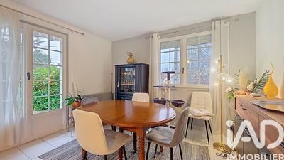 Maison - 92 m² - 5 pièces