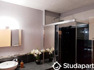 Chambre - 13 m² - 1 pièce