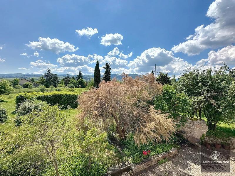 Maison - 240 m² - 10 pièces