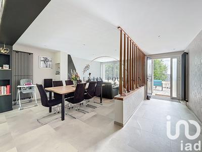 Maison - 181 m² - 7 pièces