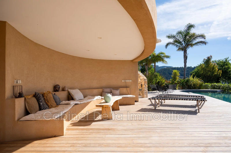 Villa - 280 m² - 5 pièces