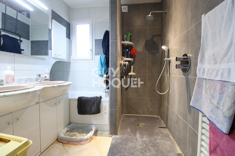 Maison - 105 m² - 6 pièces