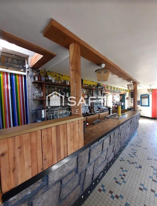 Local commercial - 244 m²