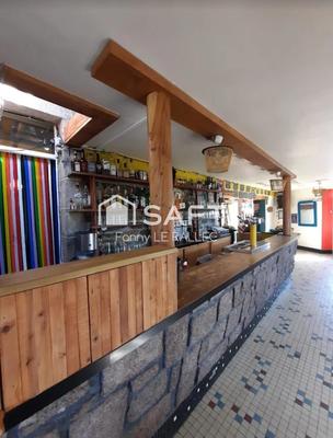 Local commercial - 244 m²