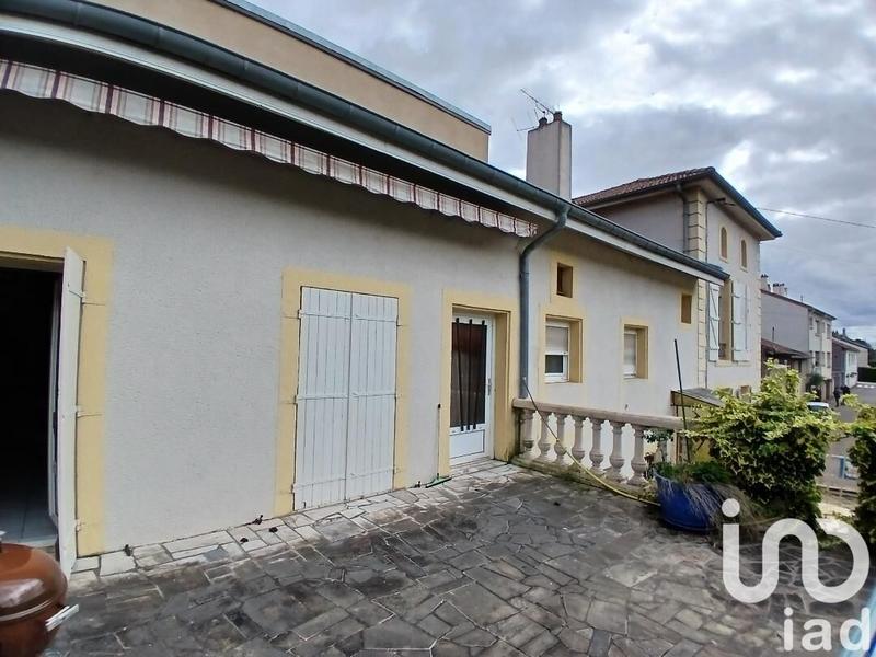 Maison - 220 m² - 8 pièces