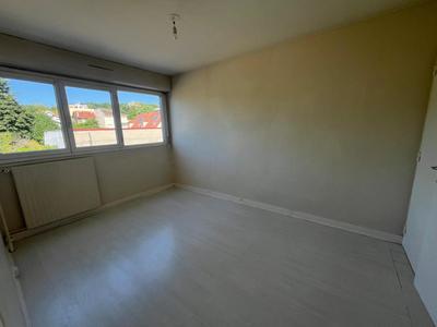 Appartement ancien - 76 m² - 4 pièces