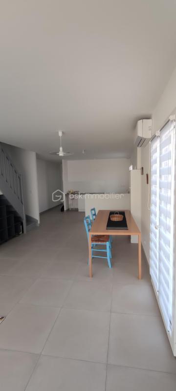 Maison - 95 m² - 4 pièces