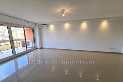 Appartement - 84 m² - 4 pièces