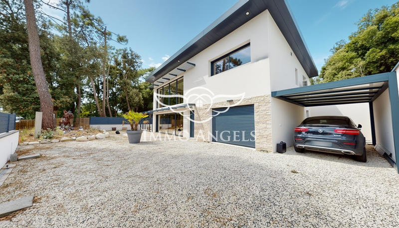 Villa - 207 m² - 5 pièces