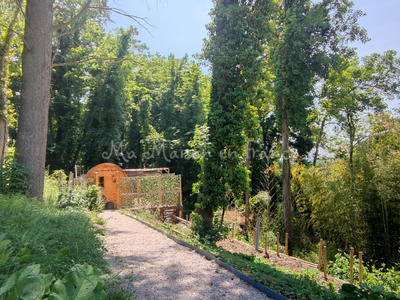 Maison - 300 m² - 12 pièces