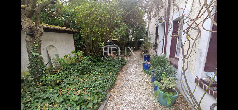 Maison - 140 m² - 8 pièces