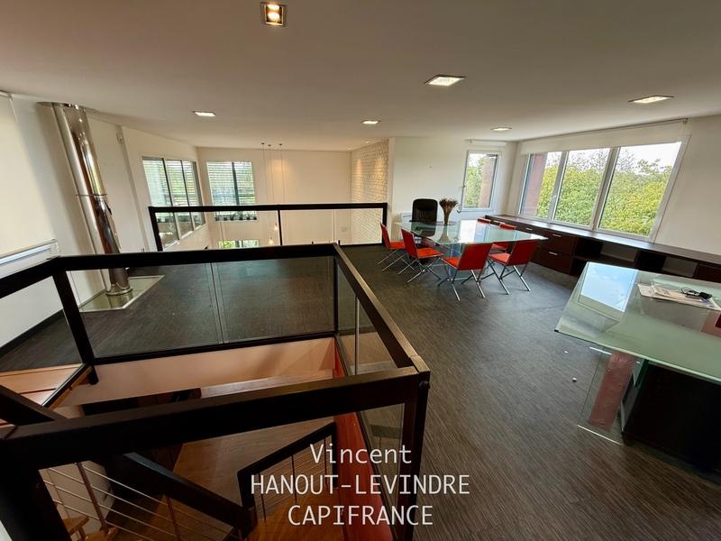 Maison - 245 m² - 9 pièces