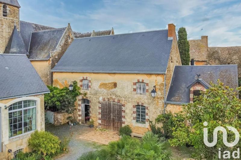 Maison - 227 m² - 8 pièces