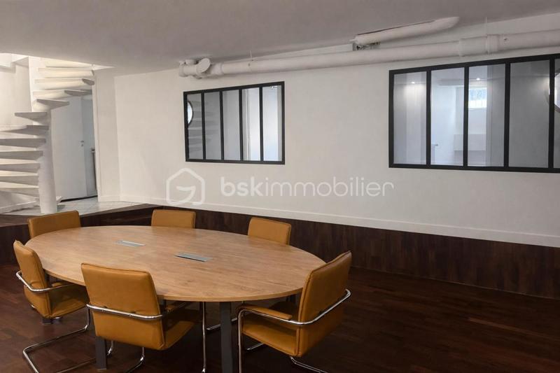 Bureau - 180 m² - 6 pièces