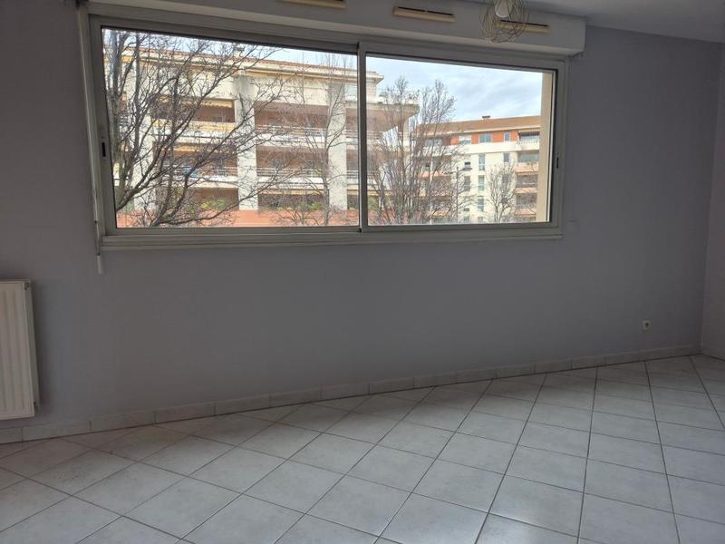 Studio - 26 m² - 2 pièces