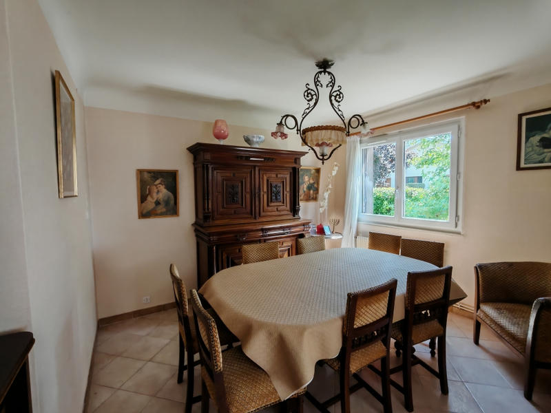 Maison - 158 m² - 8 pièces