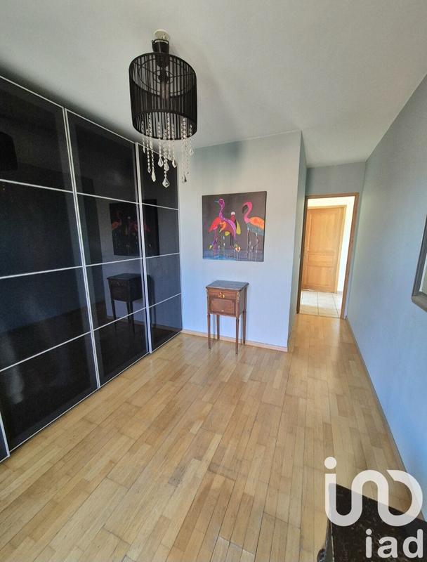 Maison - 250 m² - 7 pièces