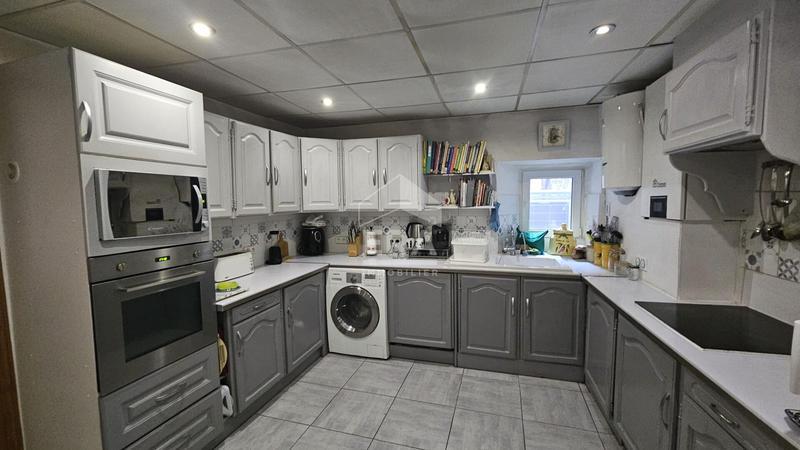 Maison - 152 m² - 7 pièces