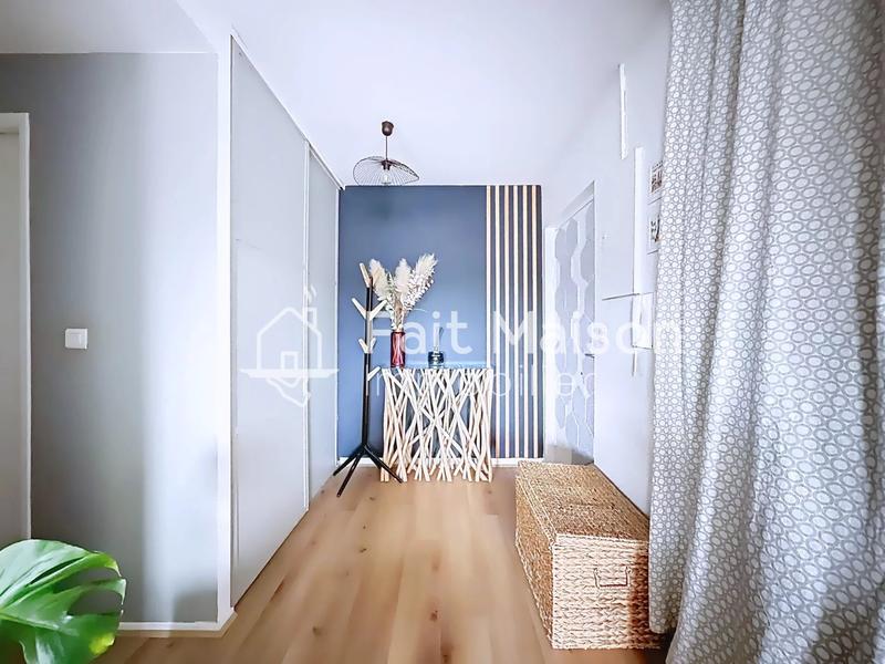 Appartement - 70 m² - 3 pièces