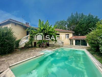 Maison - 180 m² - 5 pièces