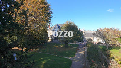 Maison - 177 m² - 8 pièces