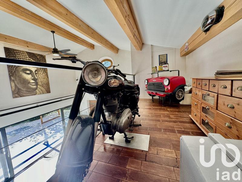 Maison - 350 m² - 9 pièces