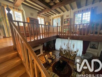 Maison - 762 m² - 17 pièces