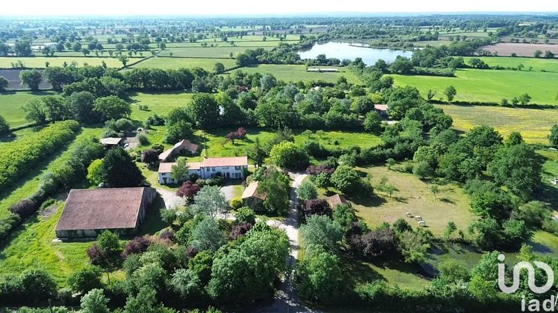 Local commercial - 30 000 m²