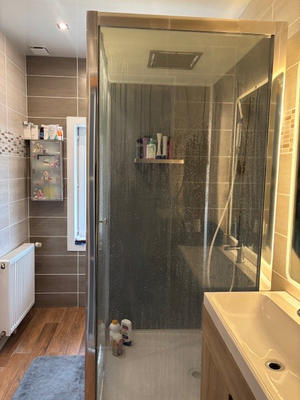 Maison - 93 m² - 8 pièces