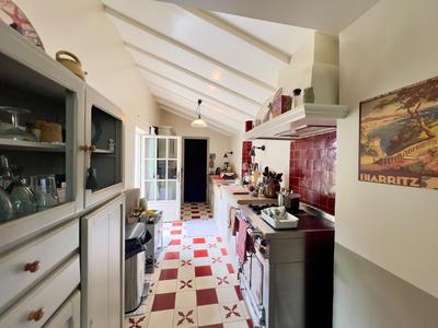 Maison de maîtres - 370 m² - 8 pièces