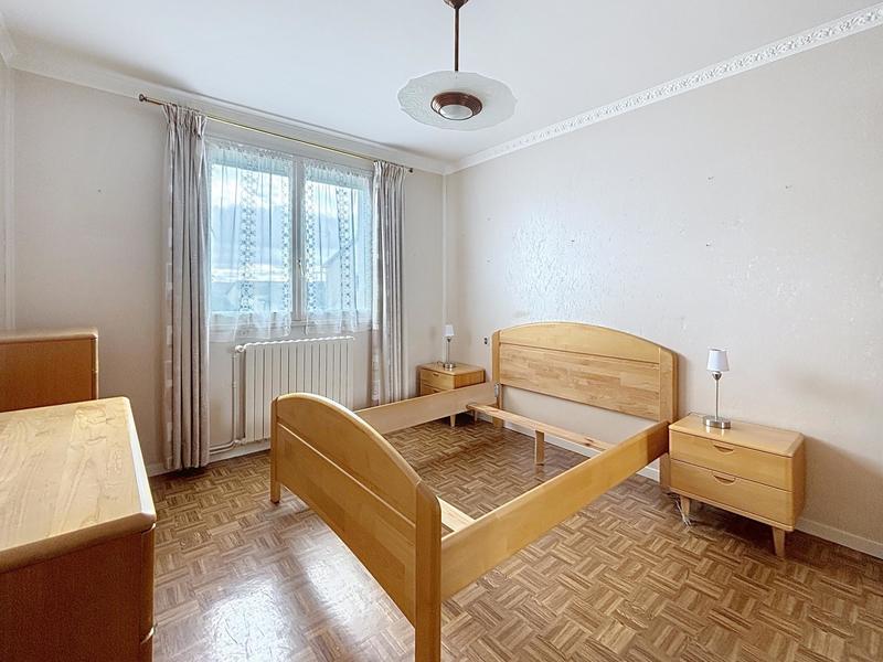 Maison - 180 m² - 7 pièces