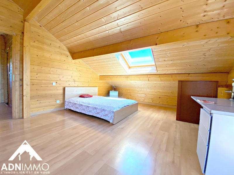 Maison - 300 m² - 6 pièces