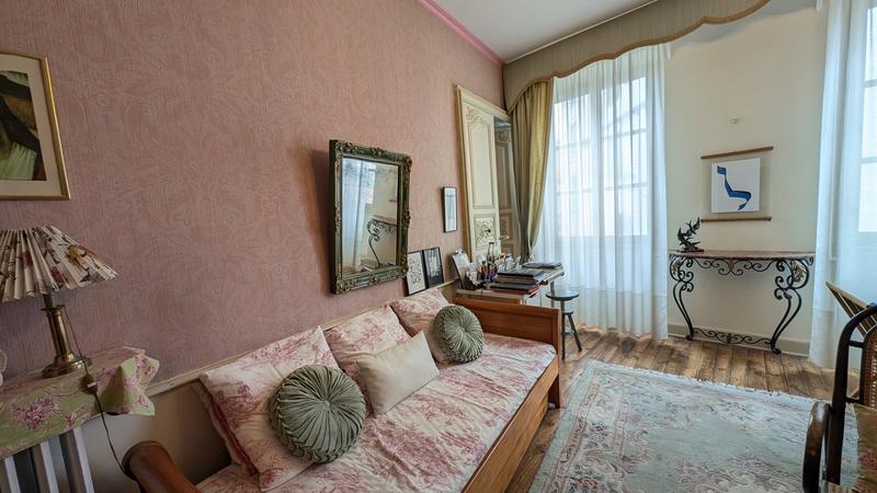 Maison - 280 m² - 9 pièces