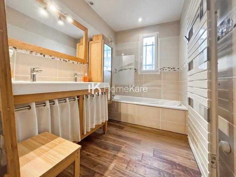 Maison - 115 m² - 5 pièces