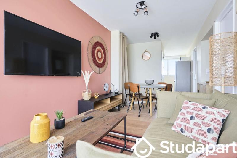 Chambre - 12 m² - 1 pièce