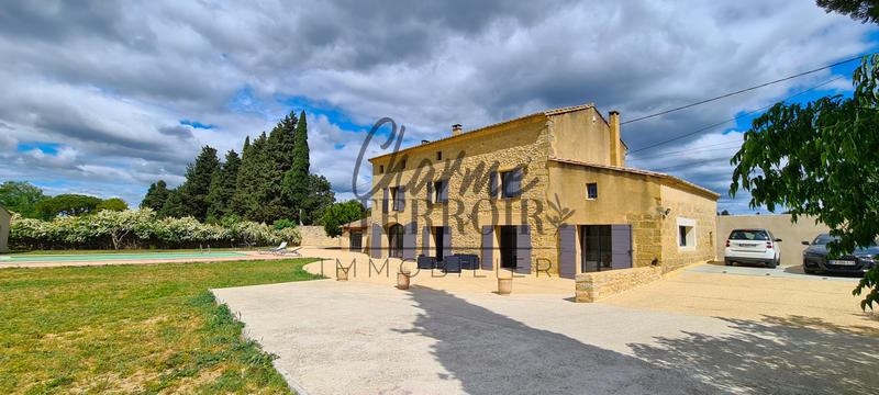 Mas - 192 m² - 7 pièces