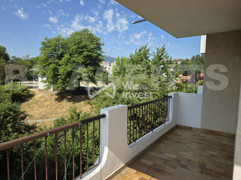 Appartement - 96 m² - 5 pièces