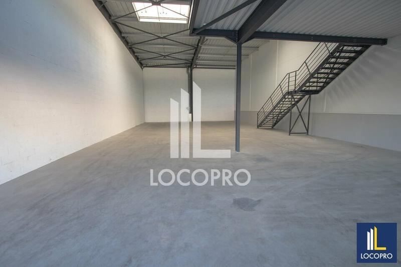 Local d'activité / Entrepôt - 347 m²