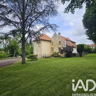 Maison - 238 m² - 11 pièces