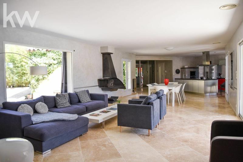 Maison d'architecte - 221 m² - 9 pièces