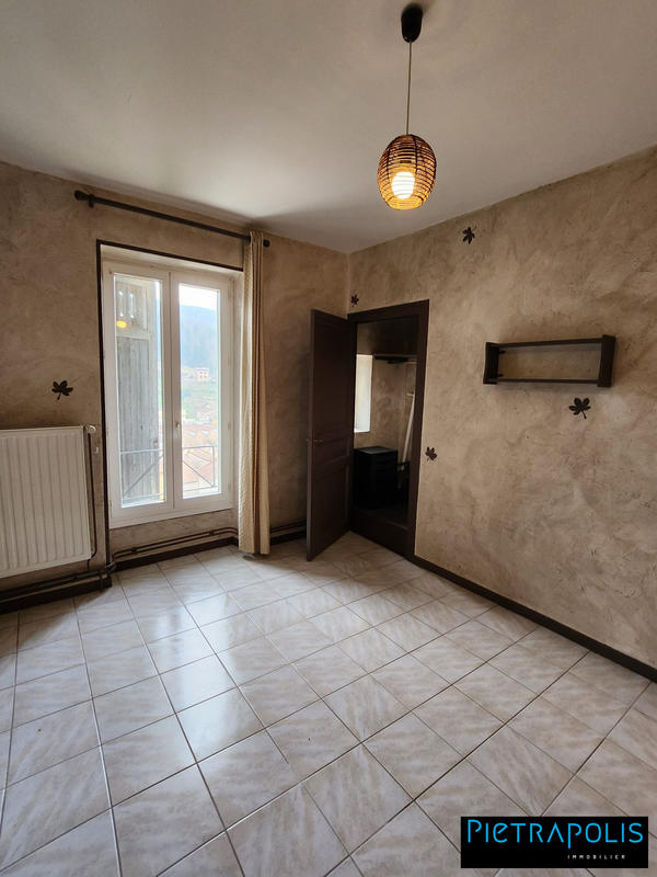 Maison - 86 m² - 7 pièces