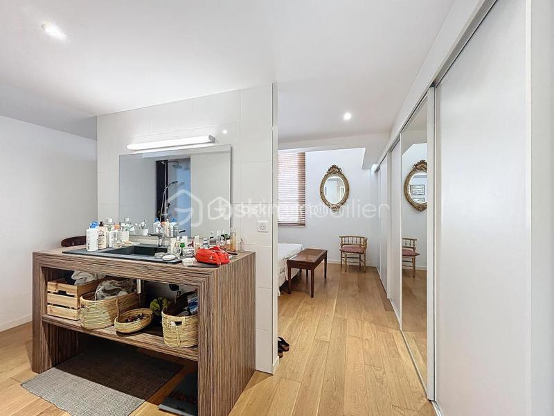 Loft - 151 m² - 5 pièces