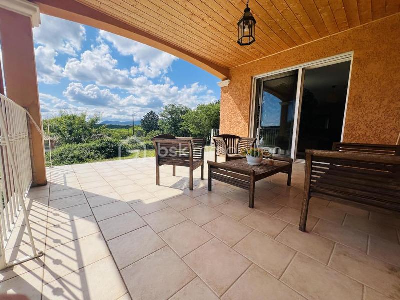 Maison traditionnelle - 185 m² - 6 pièces