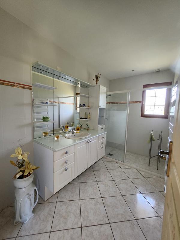 Maison - 160 m² - 9 pièces