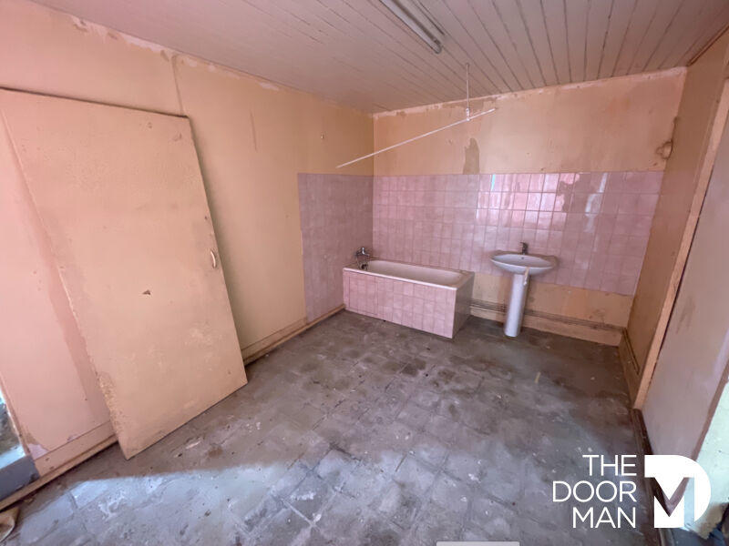 Maison - 260 m² - 10 pièces