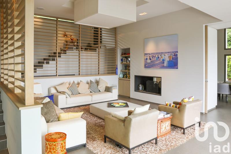 Maison - 350 m² - 9 pièces