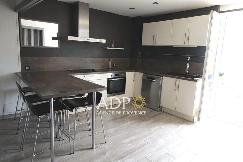 Appartement - 81 m² - 3 pièces