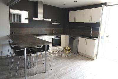 Appartement - 81 m² - 3 pièces