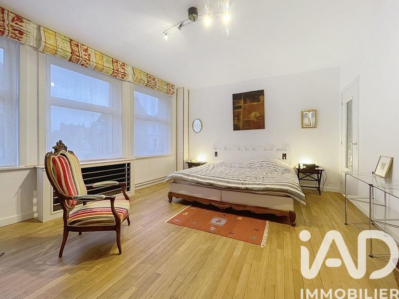 Appartement - 251 m² - 6 pièces