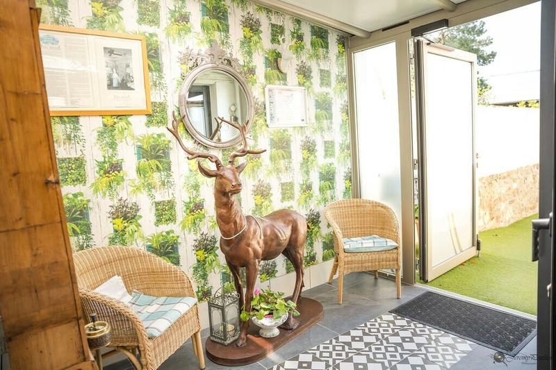 Maison - 214 m² - 6 pièces